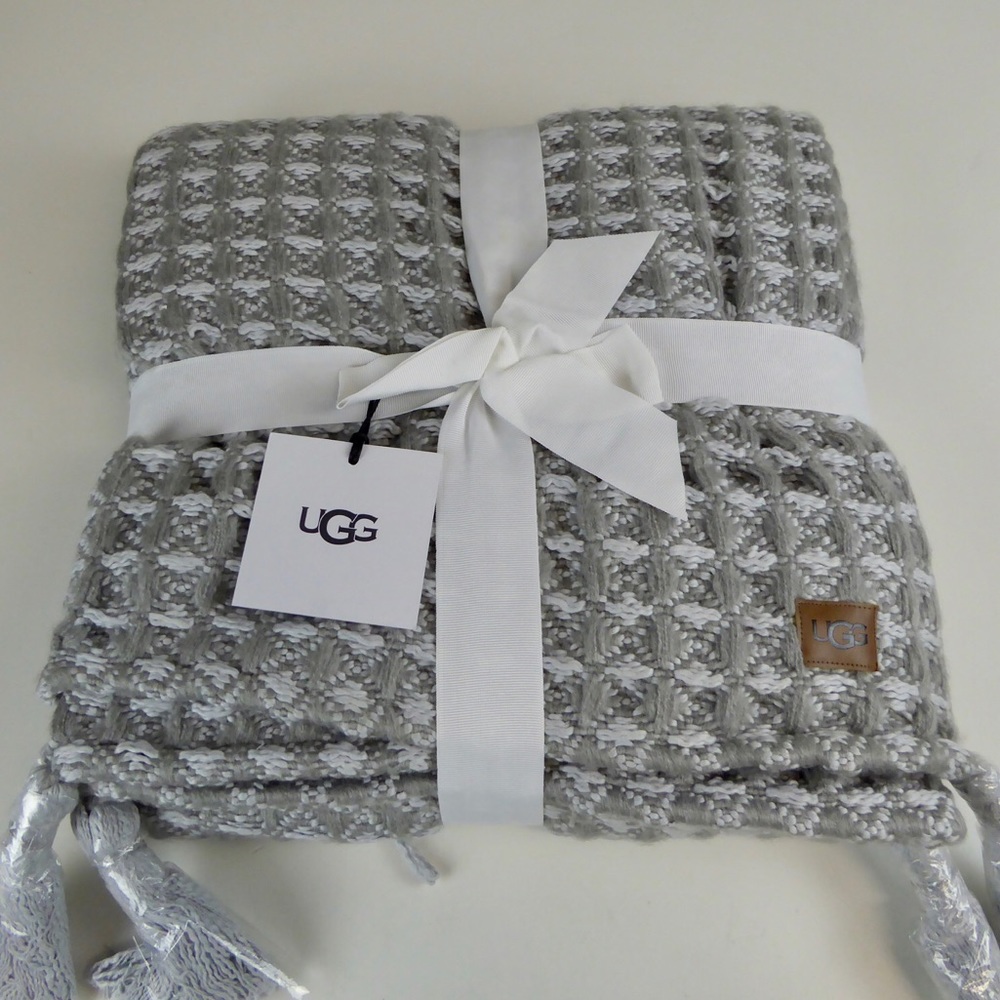 UGG Tassel Waffle Weave Throw Blanket NWT Cabrillo